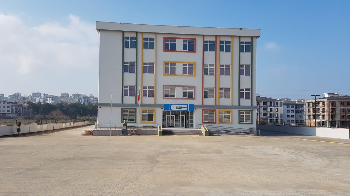 ŞEHİT TALHA BAHADIR ORTAOKULU