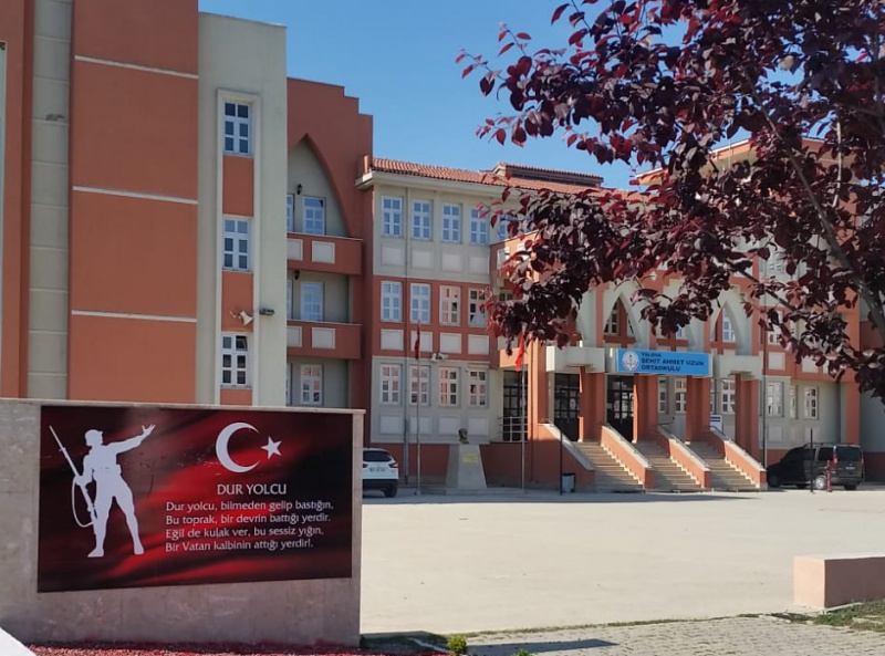 ŞEHİT AHMET UZUN ORTAOKULU